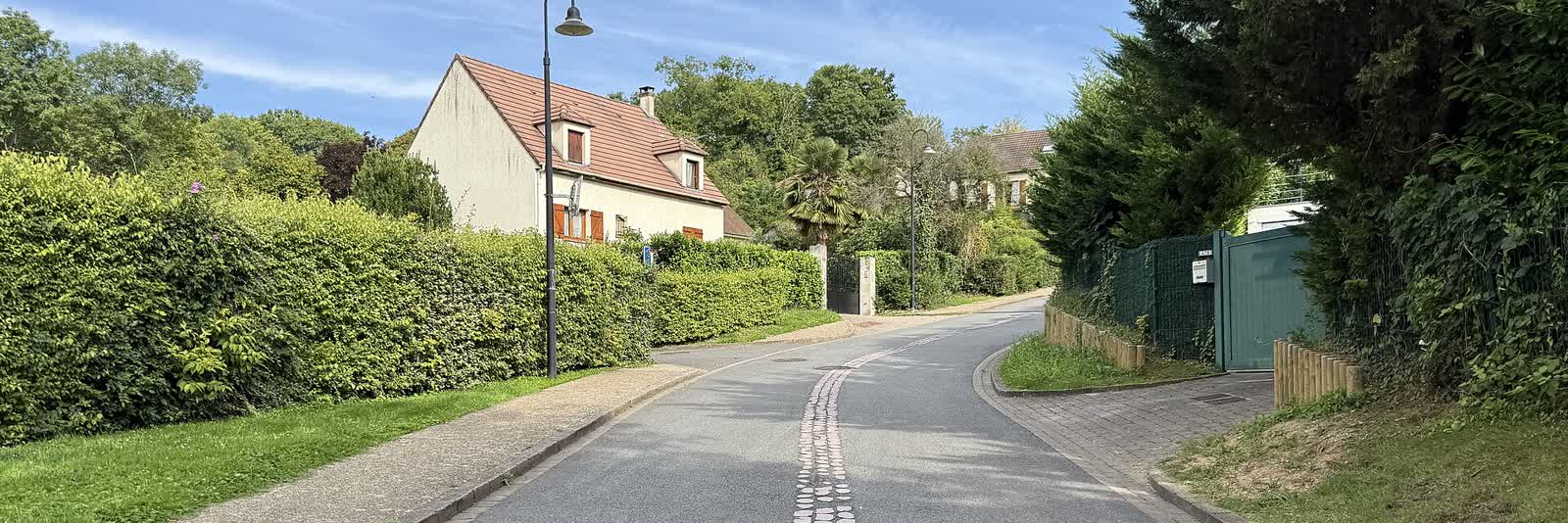 La rue de la Marne, à Chessy